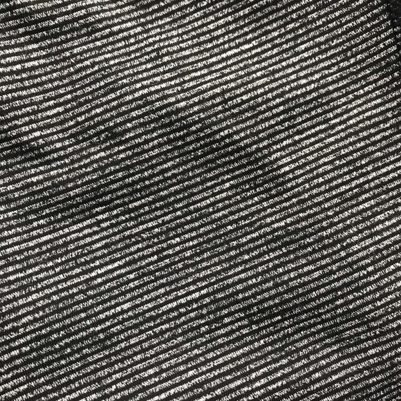 Old Navy Active Crop Leggings - Picture 3 of 8